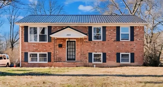 Photo - 3920 Whitfield Rd House
