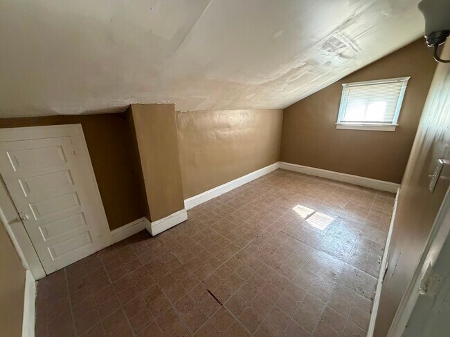 Photo - 12420 Phillips Ave