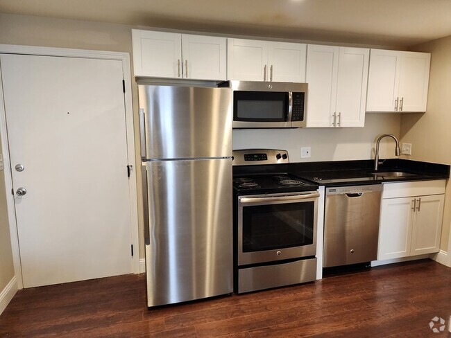 Building Photo - 1 Old Colony Rd Unit 308 Rental