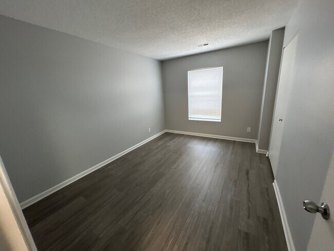 Photo - Arbor View Apartments