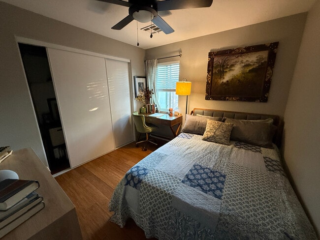 Building Photo - 359 N 21st Ave