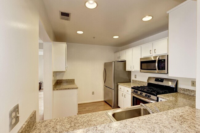 Photo - 15307 Diamond Cove Terrace Unit # 6-E