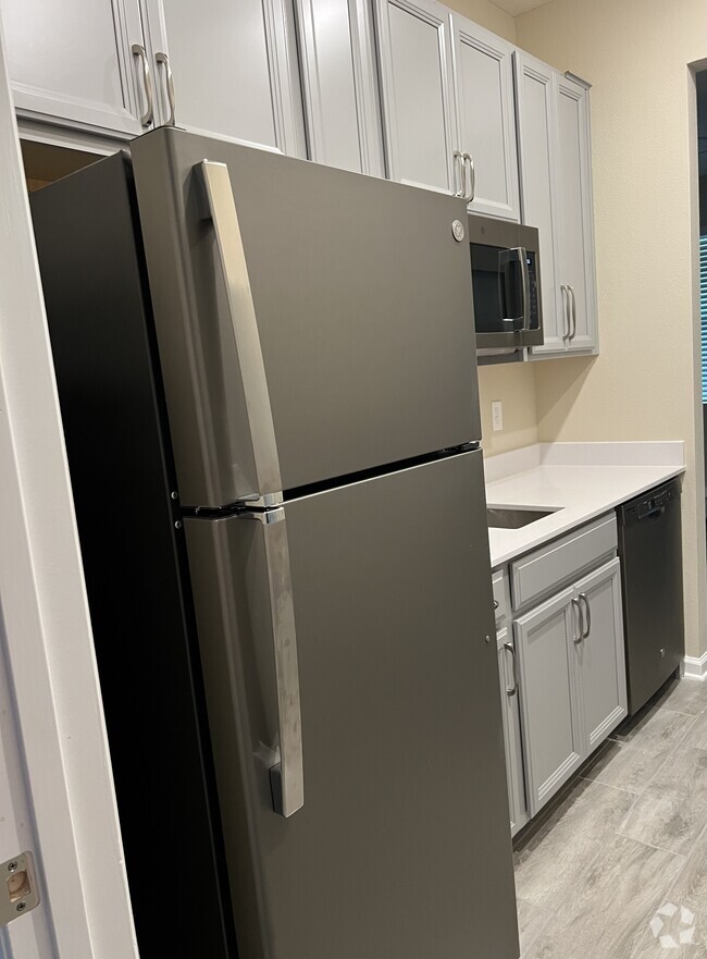 Building Photo - 602 Holly Hill Rd Unit NA Rental