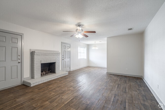 2BR, 2BA - 1,453SF