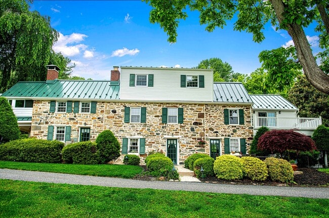 Photo - 607 E Wheel Rd