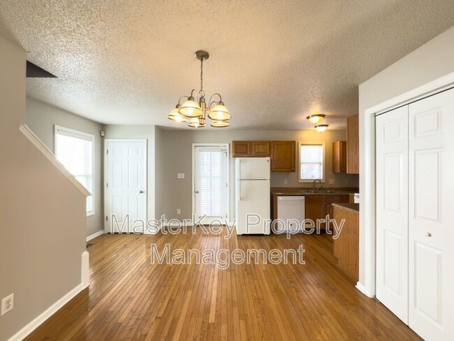 Photo - 4421 Windsock Ln