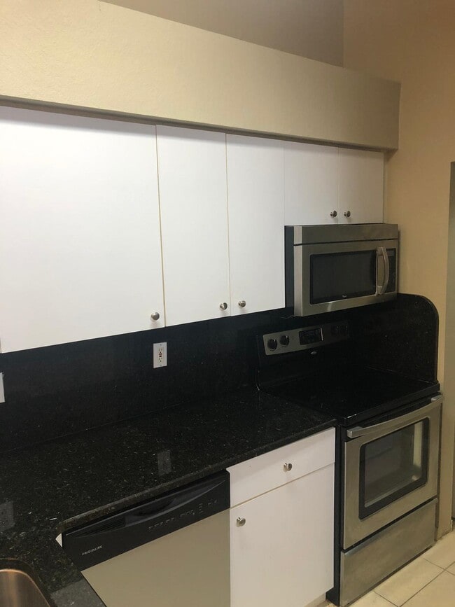 Photo - 5117 City St