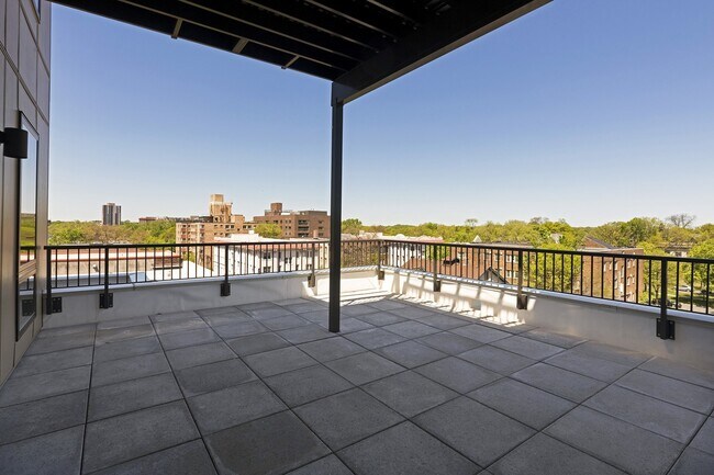 Photo - Laguna Apartments