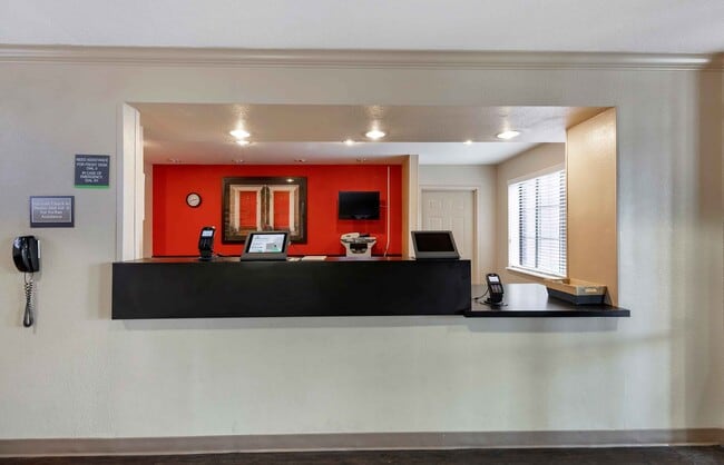 Furnished Studio-Denver - Tech Center South
