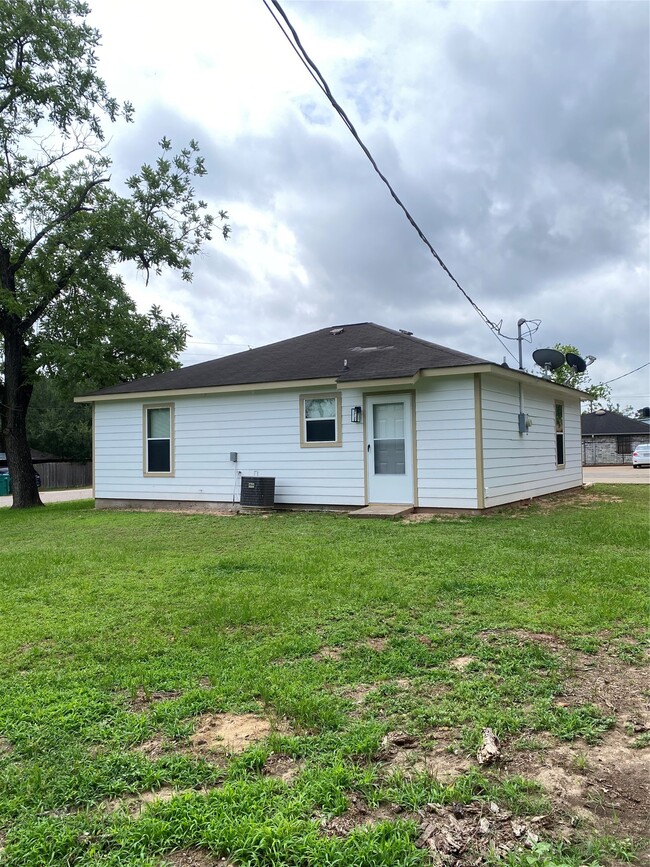 Photo - 411 Lindley Dr