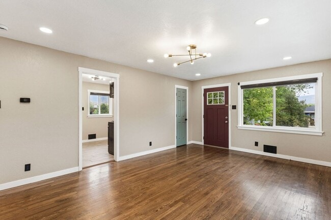 Photo - 405 Wilhelmia Ave