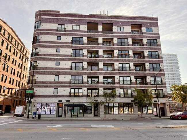 Building Photo - 1601 S State St