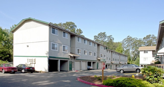 Maple Court Apartments - Maple Court Apartments