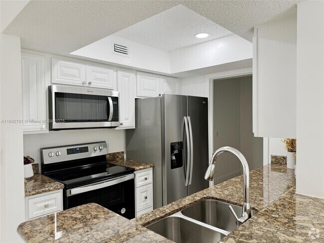 Building Photo - 5672 Rock Island Rd Unit 270 Rental