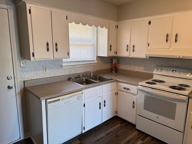 Photo - Gulf Breeze Apartment