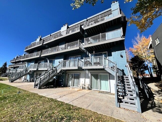 Photo - Winter Seasonal Rental- Summit Yacht Club 37 Unit 37