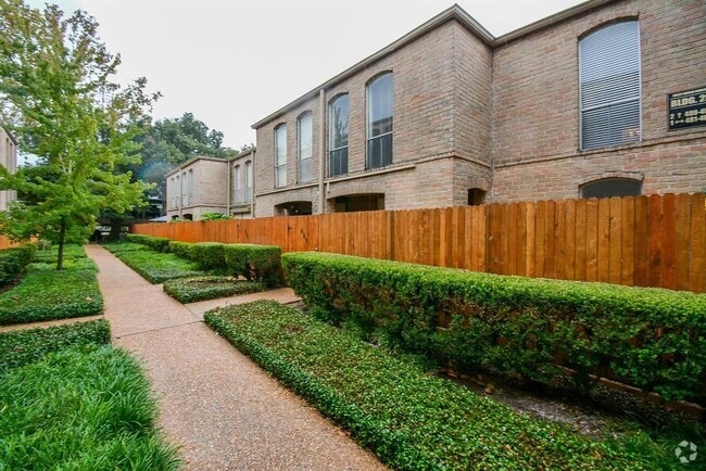 Building Photo - 4637 Wild Indigo St Unit 488 Rental