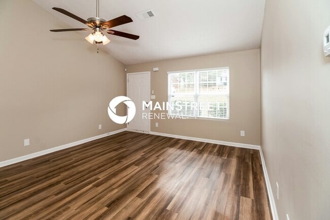 3 Bedroom Pet-Friendly Home in Atlanta, GA with Main Street Renewal