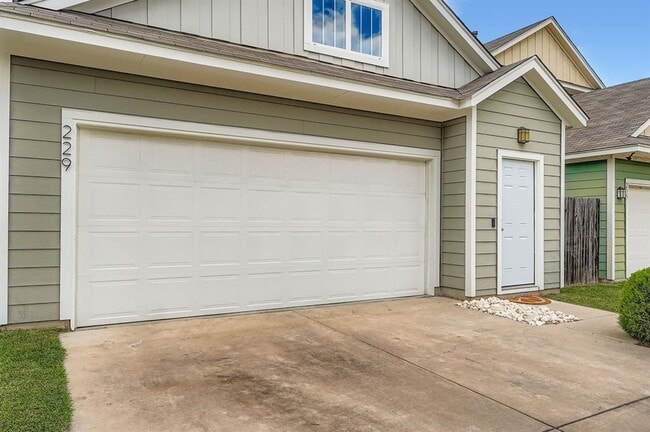 Photo - 229 Ferrule Dr