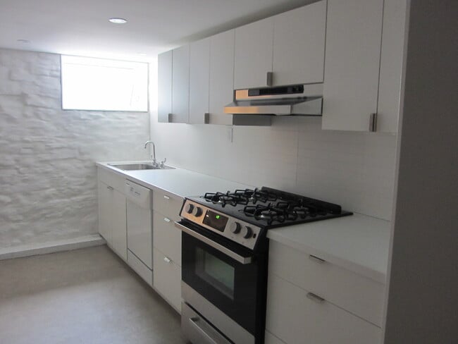 Photo - 183 Parkside Dr Unit 1