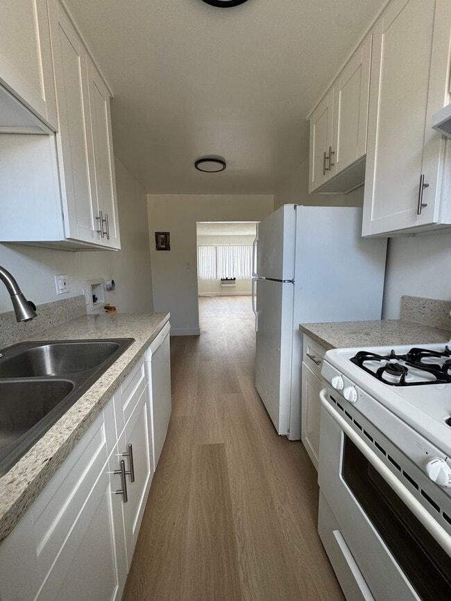 Photo - 835 W 165th Pl Unit 7