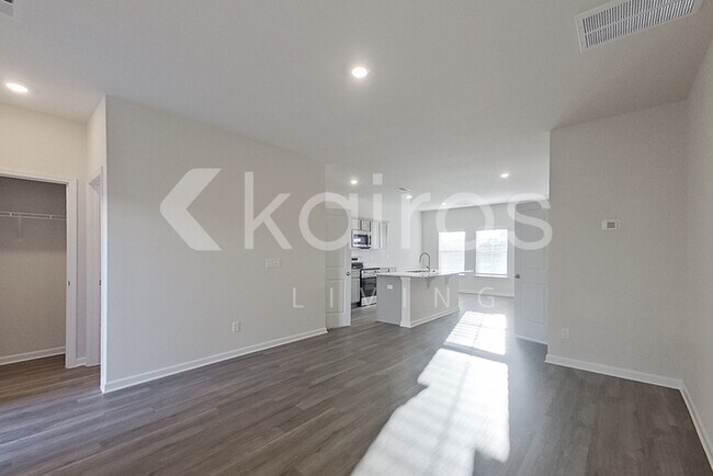 Photo - 2191 Banyan Cir