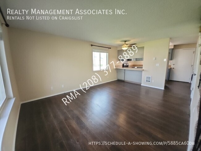 Photo - 852 N Benjamin Ln