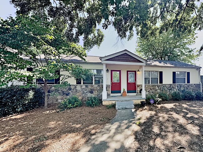 Photo - 1501 Stone Gate Ln SE House