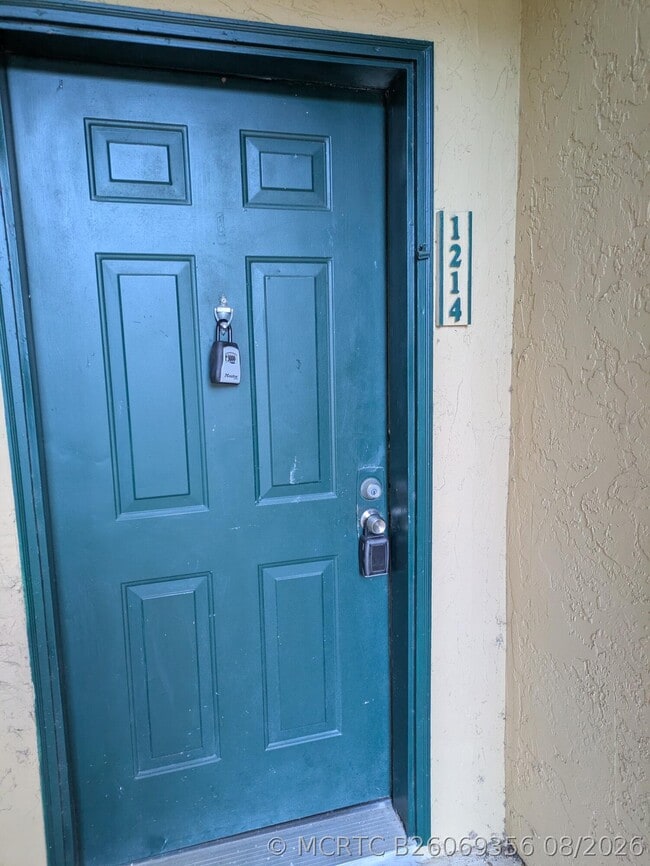 Photo - 733 Riverside Dr Unit 1214