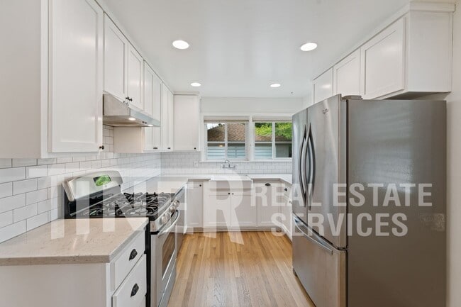 Photo - 3726 58th St