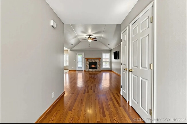 Photo - 3220 North 3rd Pl E