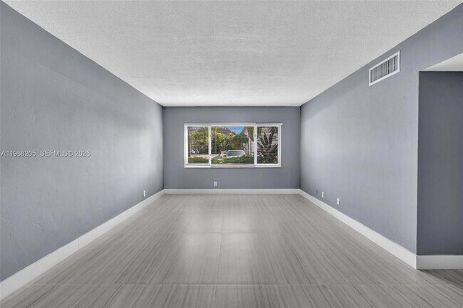 Photo - 101 SE 6th Ave Unidad 1