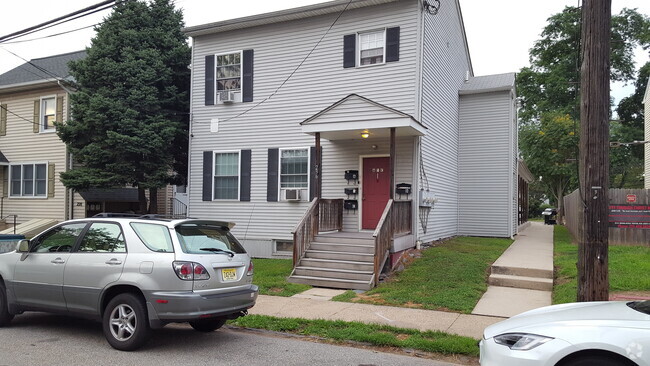 Building Photo - 236 Washington St Unit Apt. C