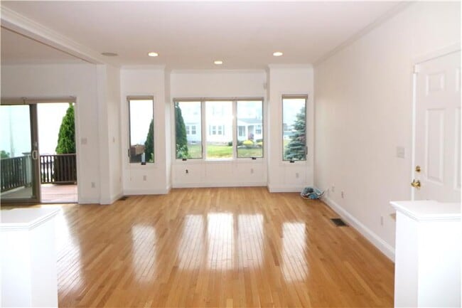 Photo - 141 Grovers Ave