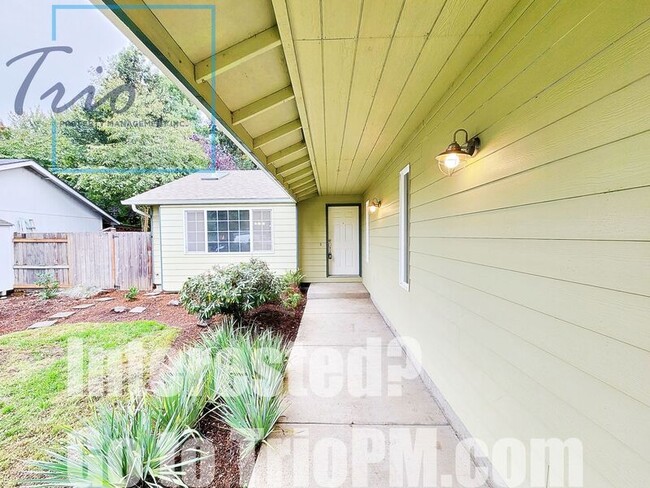 Photo - 3224 Downing St