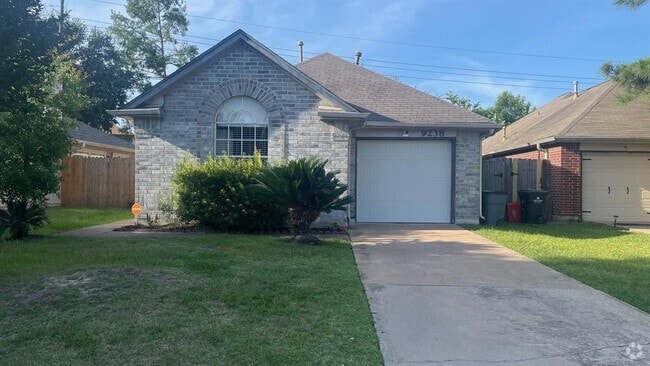 Building Photo - 9238 Golden Sunshine Dr Rental