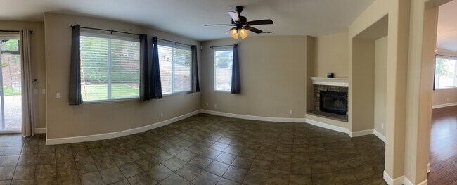 Photo - 1612 Camino Largo St