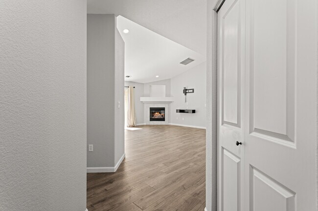 Photo - 7489 S Alkire St
