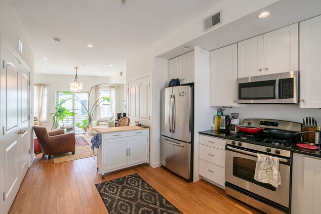 Photo - Gorgeous Fairmount One Bedroom Condo
