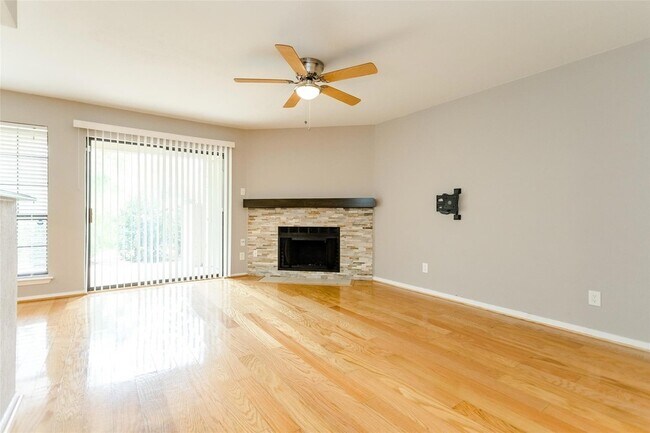 Photo - 2505 Wedglea Dr Unidad 141