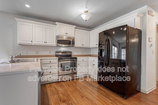 Photo - 9652 McGee St