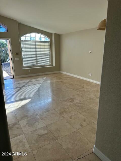 Photo - 1450 E Tremaine Ave