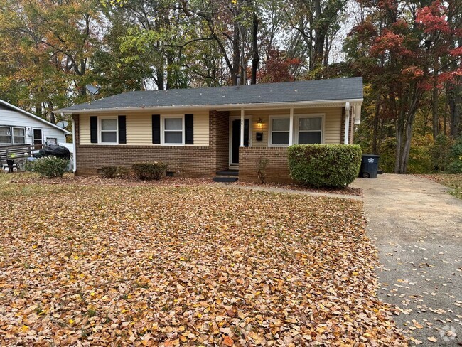 Building Photo - Charming 3-Bedroom Home in Winston-Salem!