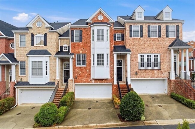 Building Photo - 319 Creekbank Way SE