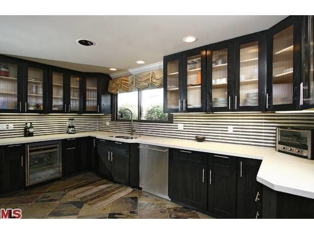 2001 Coldwater Canyon Dr