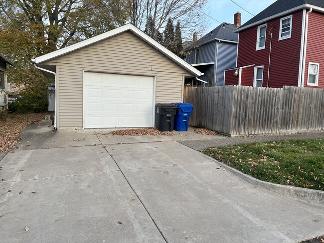 Photo - 1001 4th Ave