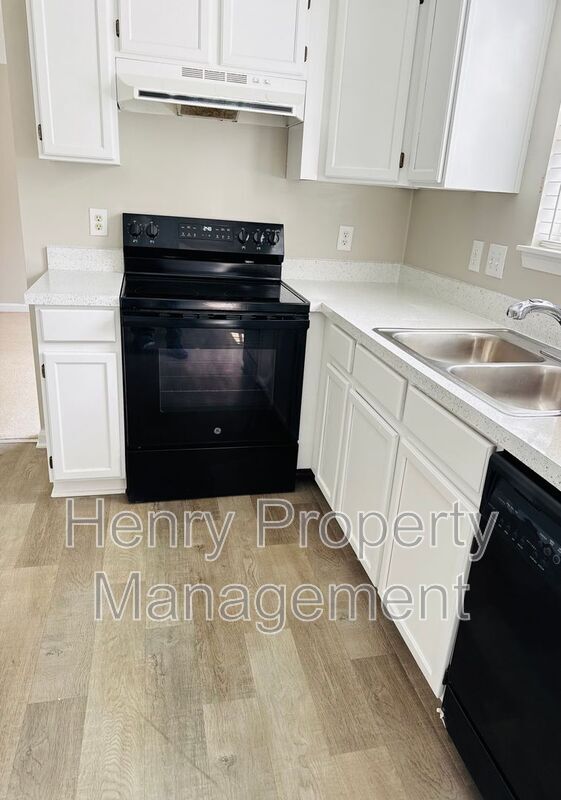 Photo - 114 Riva Trace Dr