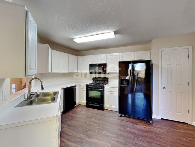 Photo - 4098 Amberly Ct