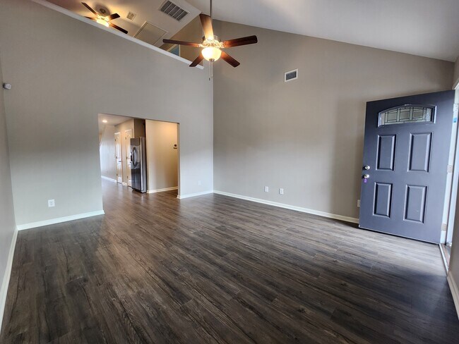 Photo - 431 Tristan Wy