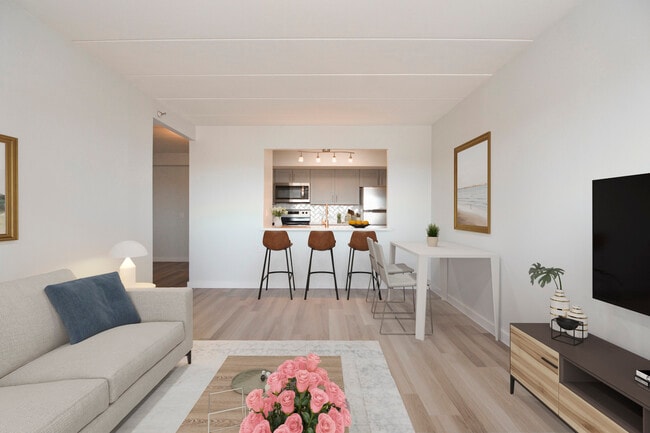 Photo - Reservoir Towers